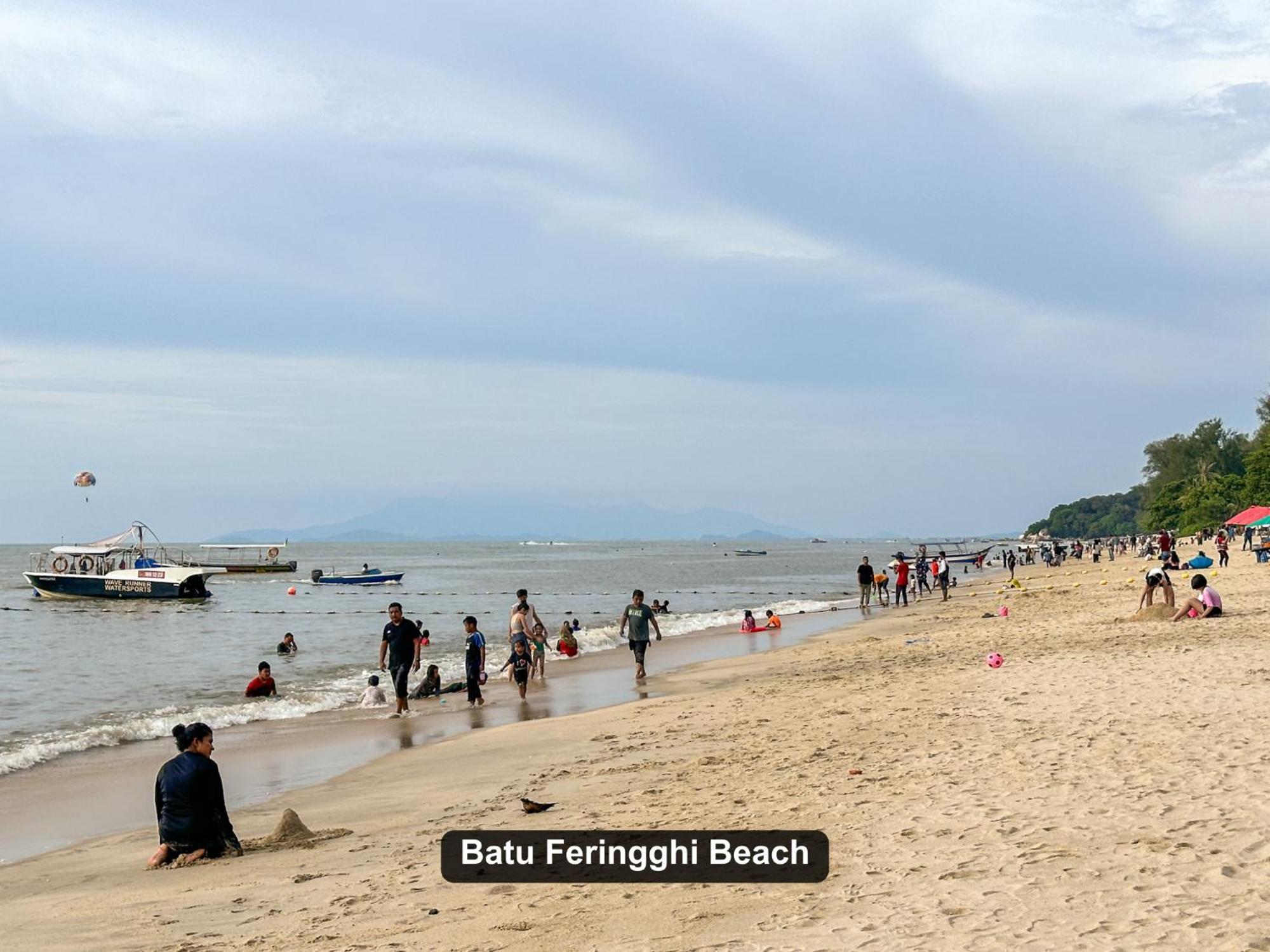 Ferienwohnung By The Sea- Pool And Sea View Batu Feringgi Exterior foto