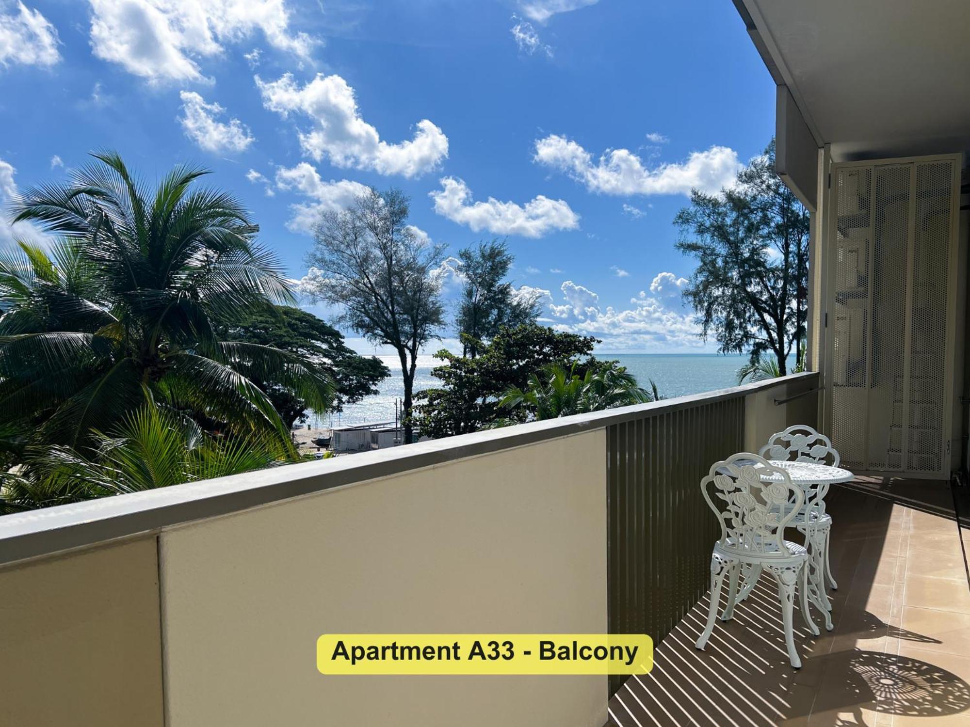 Ferienwohnung By The Sea- Pool And Sea View Batu Feringgi Exterior foto